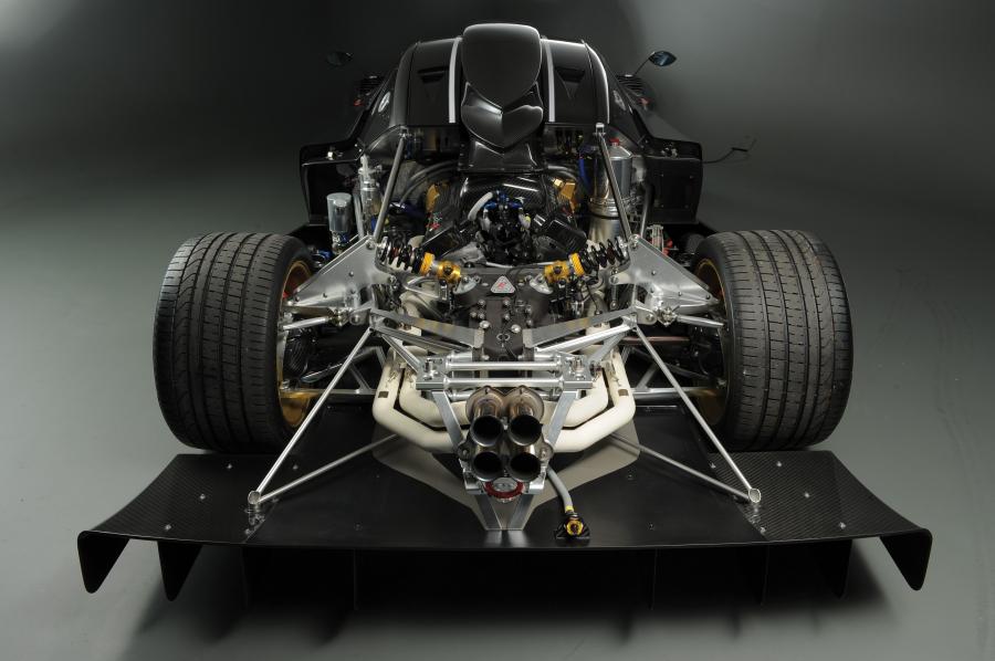  Pagani Zonda R 2010 года  (фото 5 из 14)